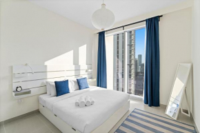 Luxury 2BR with Pool, Gym, Fast WIFI and Skyline
